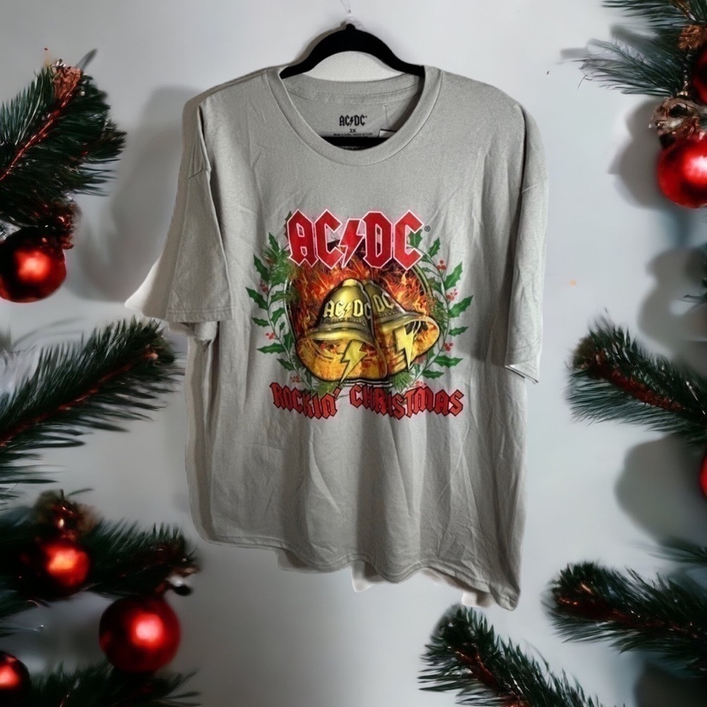 AC/DC Rockin Christmas T-shirt NWT 2X Gray Men’s Band Tee